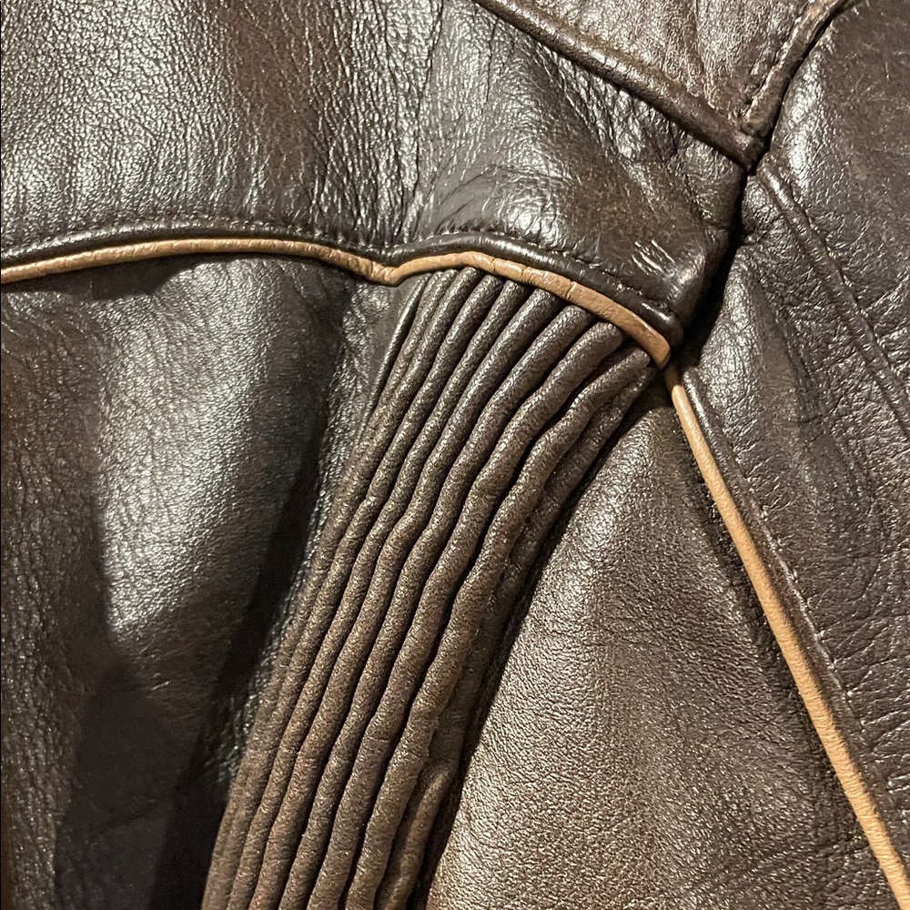 Vintage Leather Moto Jacket | Classic Biker Style Zip Front | Retro Streetwear - Picture 15 of 16